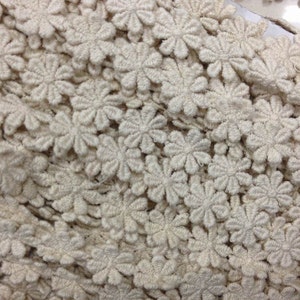 Adorno de encaje de algodón beige, cinta con margaritas, borde bordado bilateral, adorno de margaritas venecianas, para scrapbooking, decoración del hogar, 2 yardas