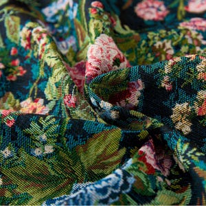 Tela jacquard de rosas vintage, tela de flores vibrantes y coloridas, tela para sofá, tela para camino de mesa, tela para chaleco, tela para vestido retro. imagen 4