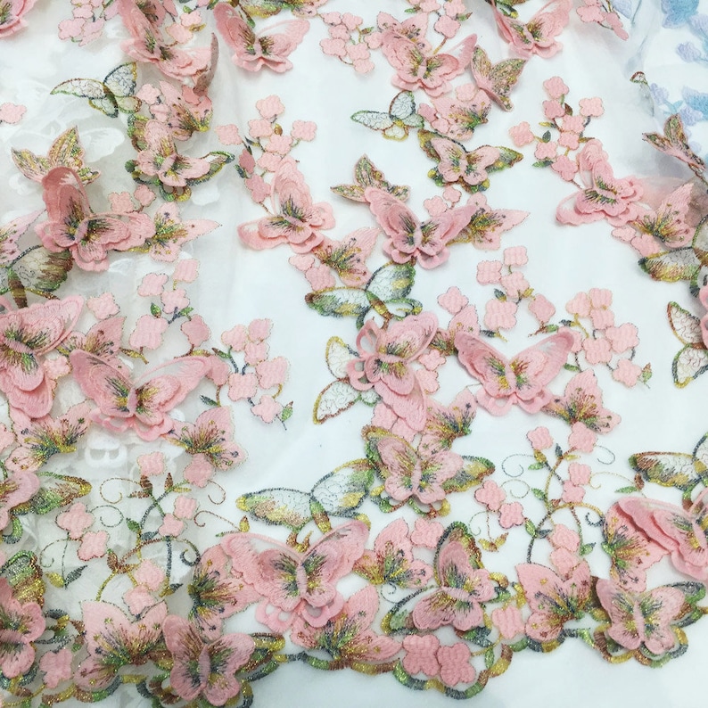 Tessuto in pizzo 3D rosa, tessuto in pizzo alla moda, tessuto in pizzo vivace con applicazione di farfalle in fiore, tessuto ricamato chic, da 1 iarda Rosa