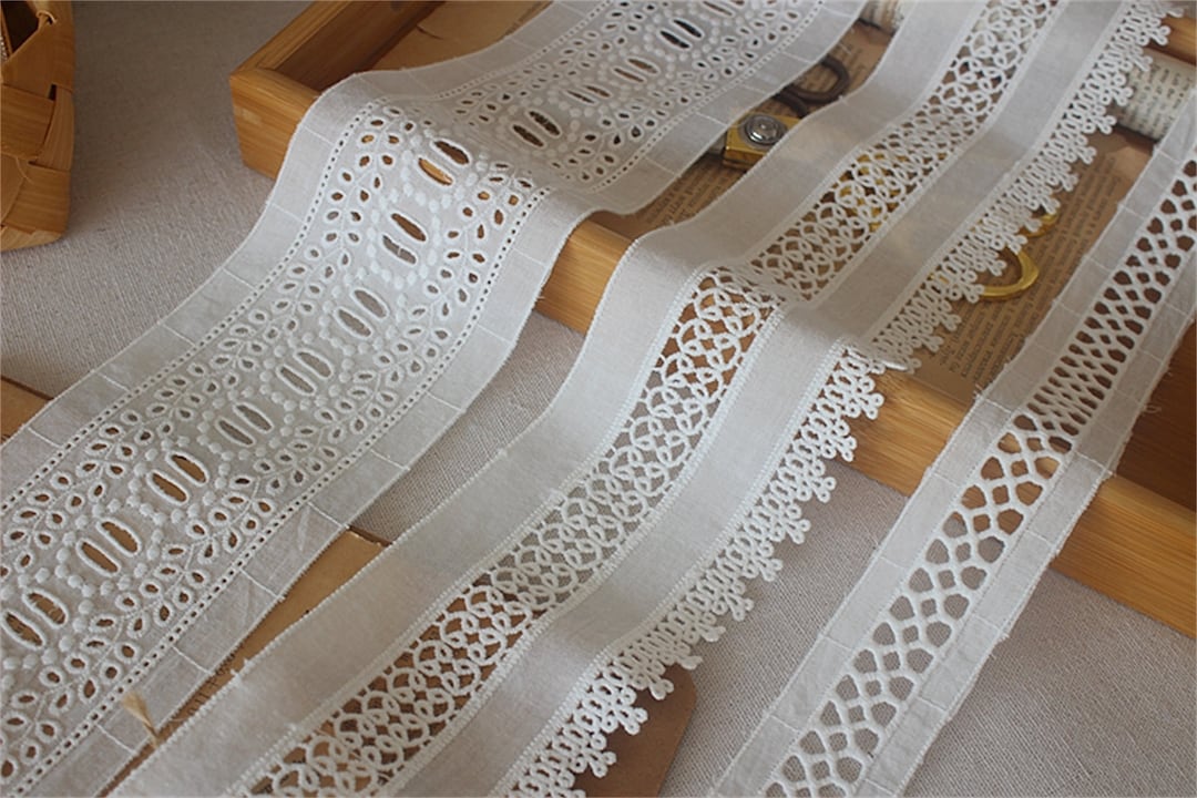Entro - Eyelet And Scallop Trim Top main image 0