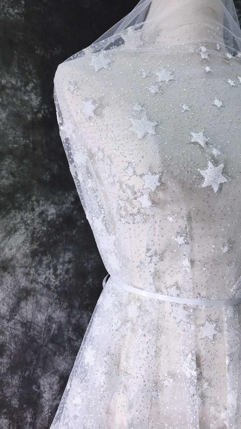 Preciosa tela de tul con estrellas brillantes, tela de estrellas plateadas para decoración de fiestas, vestidos de noche, vestidos de graduación, velos de novia y vestidos de novia, 1 yarda. imagen 7