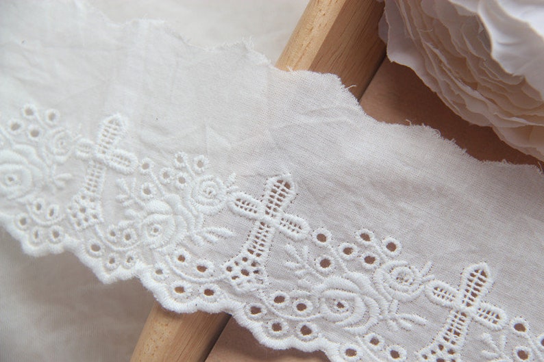 Lace Trim Detail Two Shoulder Back Cross Top