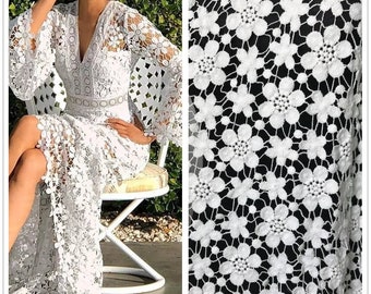 Tela de encaje de algodón, encaje de flores estilo ganchillo, borde festoneado en ambos lados, color blanco hueso
