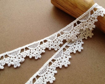 Pretty Cotton Lace Trim, Off White Ribbon Lace Trim for Bridal, Sewing, Applique, Gift wrap, Crafting, By 2 Yards