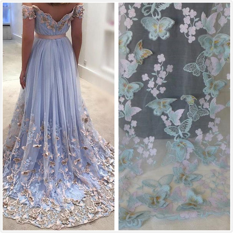Tessuto in pizzo 3D rosa, tessuto in pizzo alla moda, tessuto in pizzo vivace con applicazione di farfalle in fiore, tessuto ricamato chic, da 1 iarda immagine 1