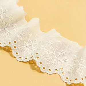 Strawberry Embroidery Flower Cotton Lace Trim in off White, Eyelets ...
