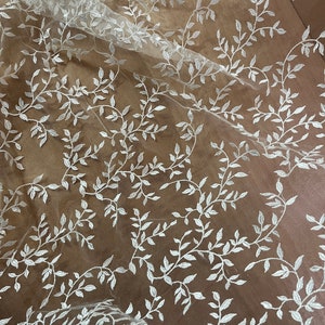 Preciosa tela de tul con bordado de hojas de Venecia en blanco roto, tela con apliques de hojas para velo de novia, cola desmontable, alta costura, por 1 yarda