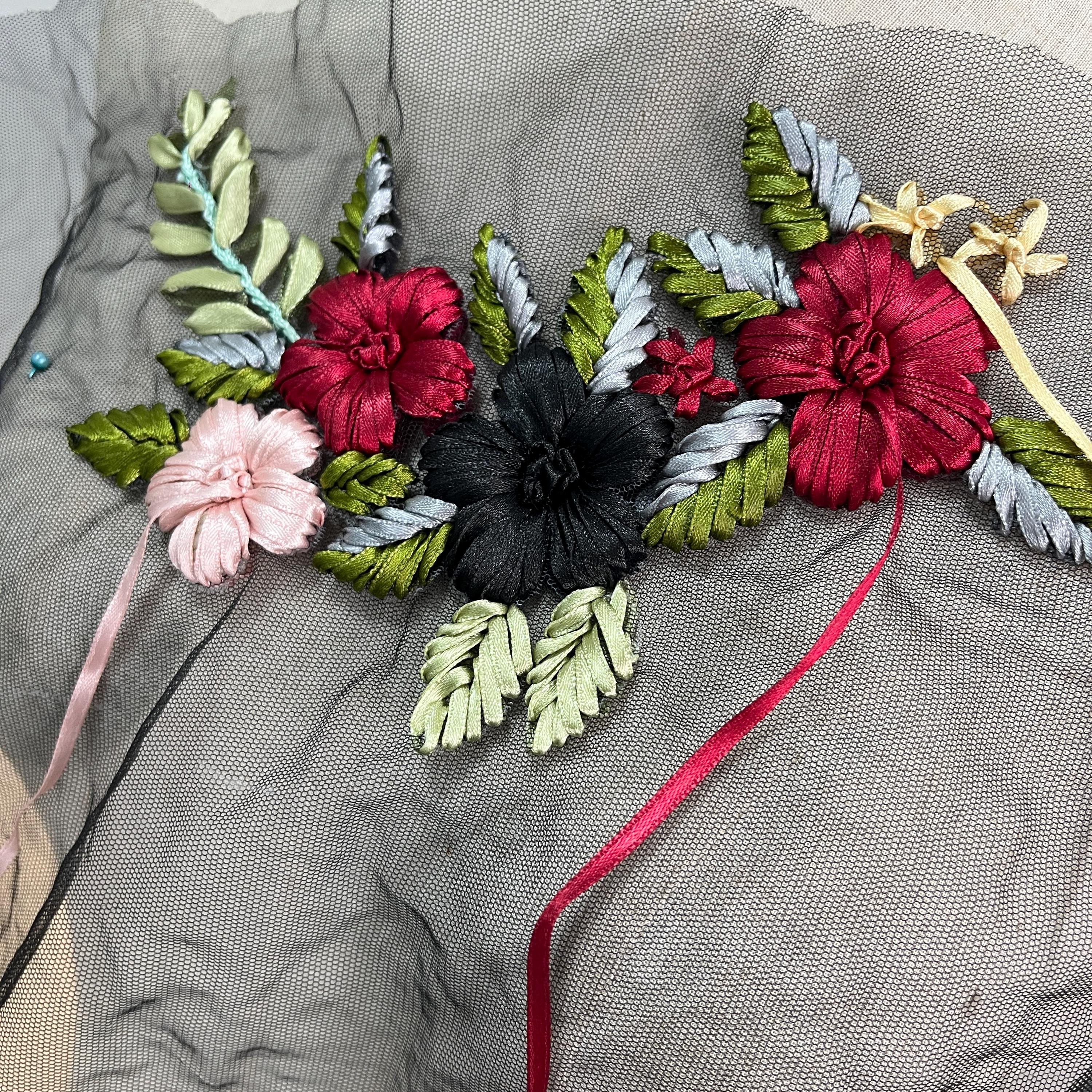 【I AM MARI】Bouquet embroidery lace one piece MINKPINK Lorelei One Piece In Hibiscus Pink Floral | Red Dress