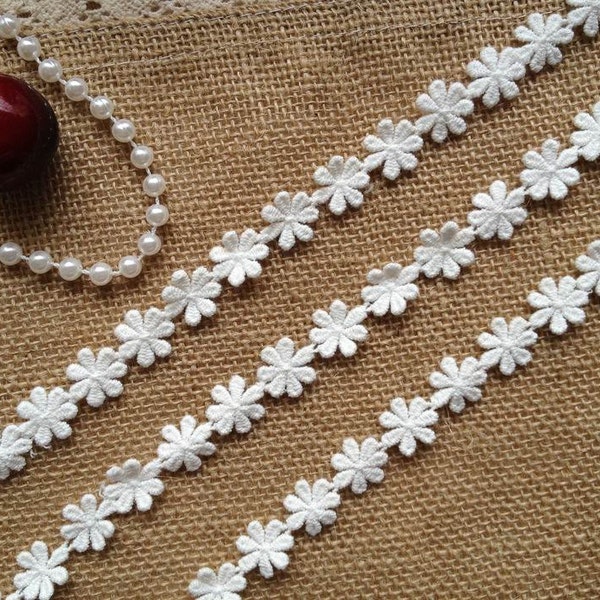 Off White Cotton Lace Trim Lovely Daisy Flower Trim For Scrapbooking, Home Decor, Appliques, Millinery