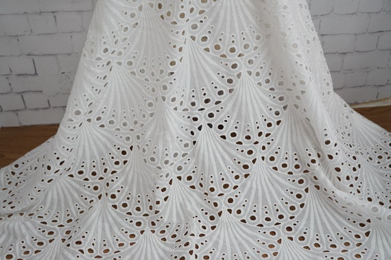 Cotton Eyelet Lace Fabric In Off White, Vintage Scalloped Pattern Eyelets lace fabric For Evening Wear, Houte Couture, Bridal Gown,By 1 yard