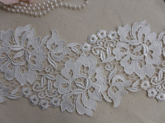 Gold Venice Lace Trim Wide Lace Ribbon Floral Embroidered Lace Edge Trim  for Sewing Crafts, Wedding Dress Embellishment, Home Decor - China Venice  Lace and Lace price