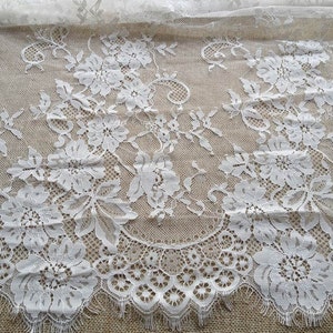 25,6&quot; breiter Chantilly Spitzenstoff, Off White Scalloped Floral Lace Trim, Braut Hochzeit Spitze Stoff, 3 Meter