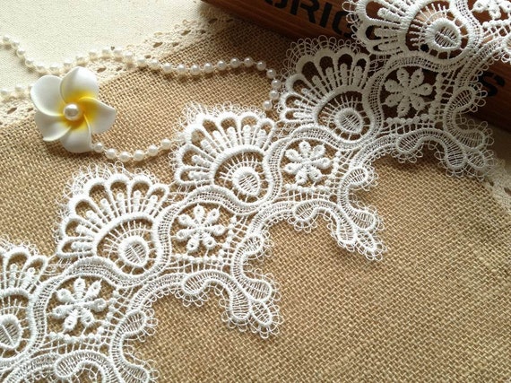 Off White Lace Trim Vintage Style for Costumes, Bridal, Wedding, Altered  Couture, by 2 Yards 