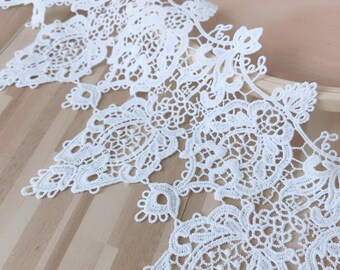 Off White lace trim, venice lace, retro style lace trim, bridal lace, 6.1" wide, dress lace, Veil lace, Bridal wedding supply lace