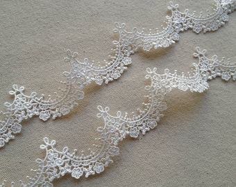 2 Yards Pretty Bridal Veils Lace Trim in Off white For Weddings, Dress, Baby, Sewing, Costume Design