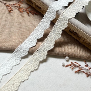Narrow Cotton Eyelets trim, Petals embroidery Flowers scallop cotton Trim for Skirts, heirloom, Garment Sewing, Collar, cuff, 3 Yards