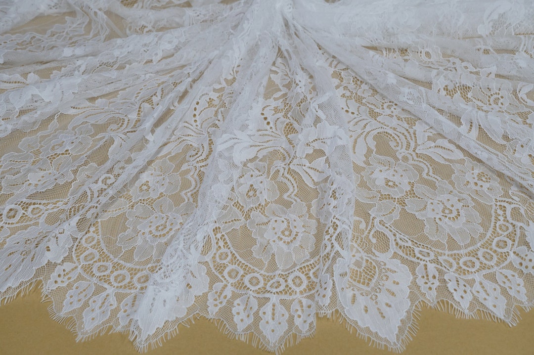 Chantilly Lace Bridal Overlay / 