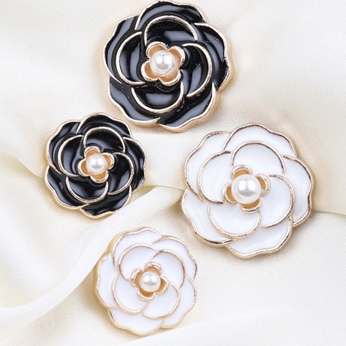 Chanel buttons - Etsy 日本