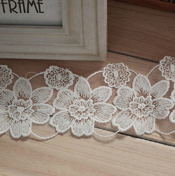 Off White Lace Trim, Floral lace trim, Embroidered Mesh Trim, scallop borders lace trim, Bridal Lace, Wedding Fabric Lace, 2 Yards