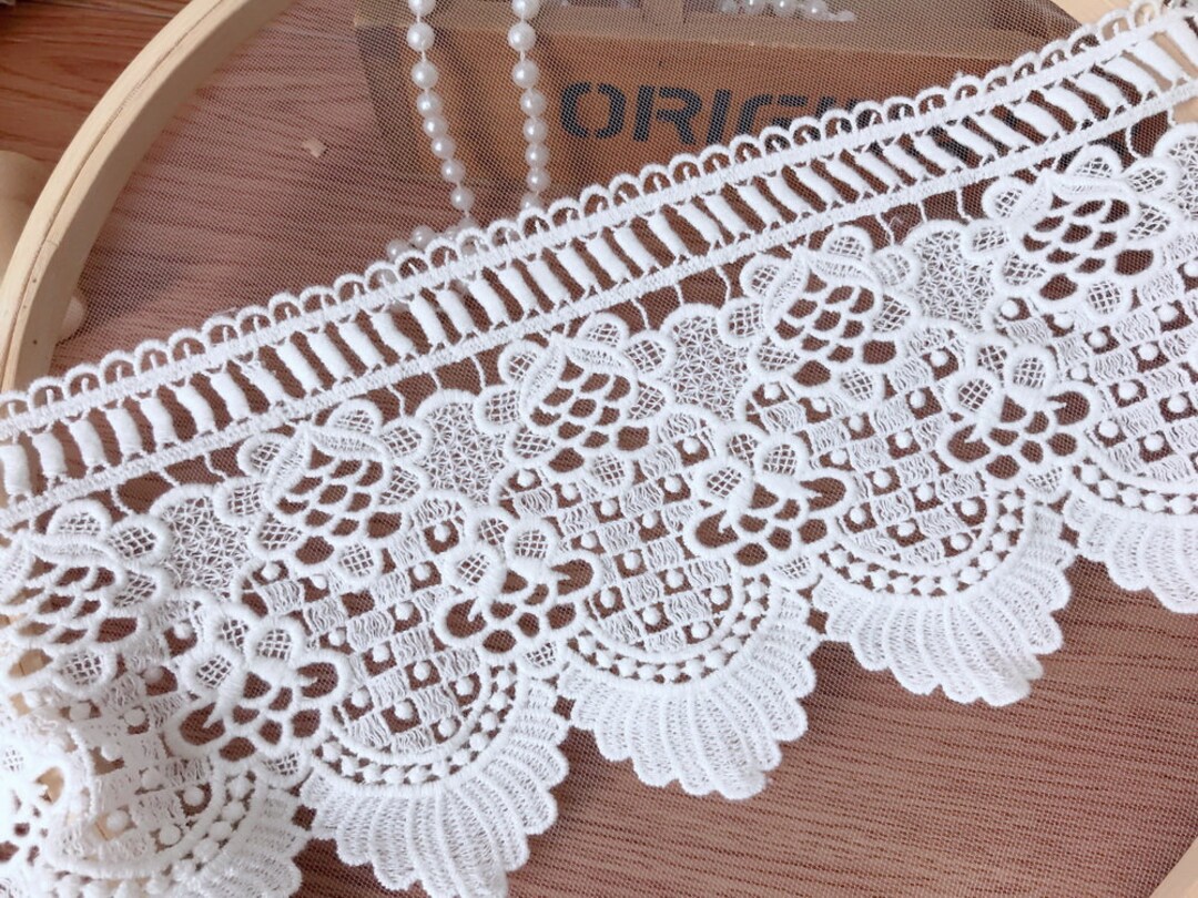 Scalloped Edge Lace Cotton Crochet Lace Trim in off White for Dress,  Weddings, Home Décor, Embellishment, by 1 Yard 