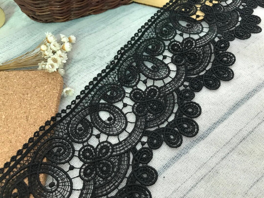 Venice Lace Crochet Scalloped Trim Lace Trim in Black for
