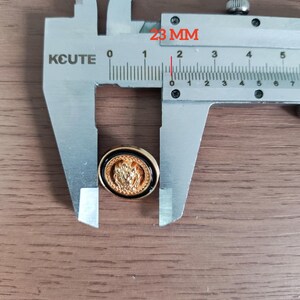 50 botones metálicos tallados con cabeza de león majestuosa, botones redondos vintage con vástago dorado para coser uniformes de la marina, blazers con hombros caídos y abrigos. imagen 8