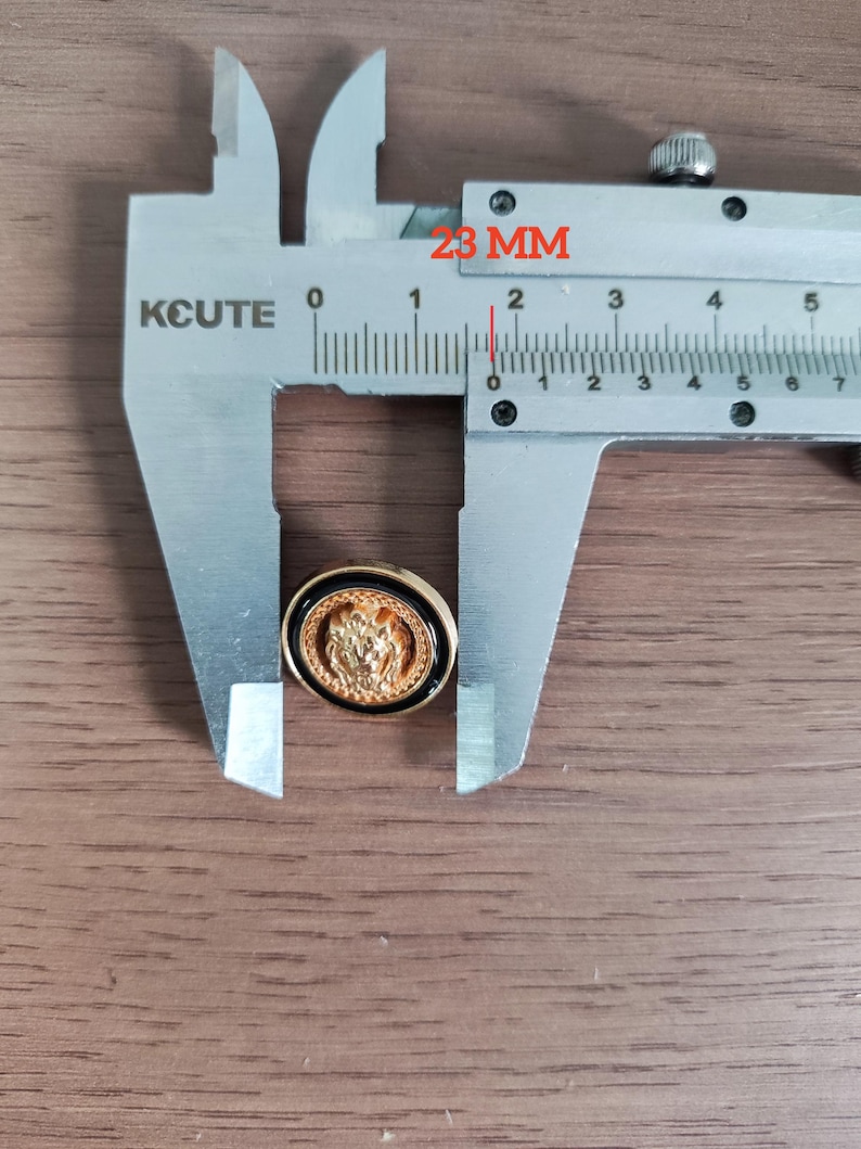 50 botones metálicos tallados con cabeza de león majestuosa, botones redondos vintage con vástago dorado para coser uniformes de la marina, blazers con hombros caídos y abrigos. imagen 8