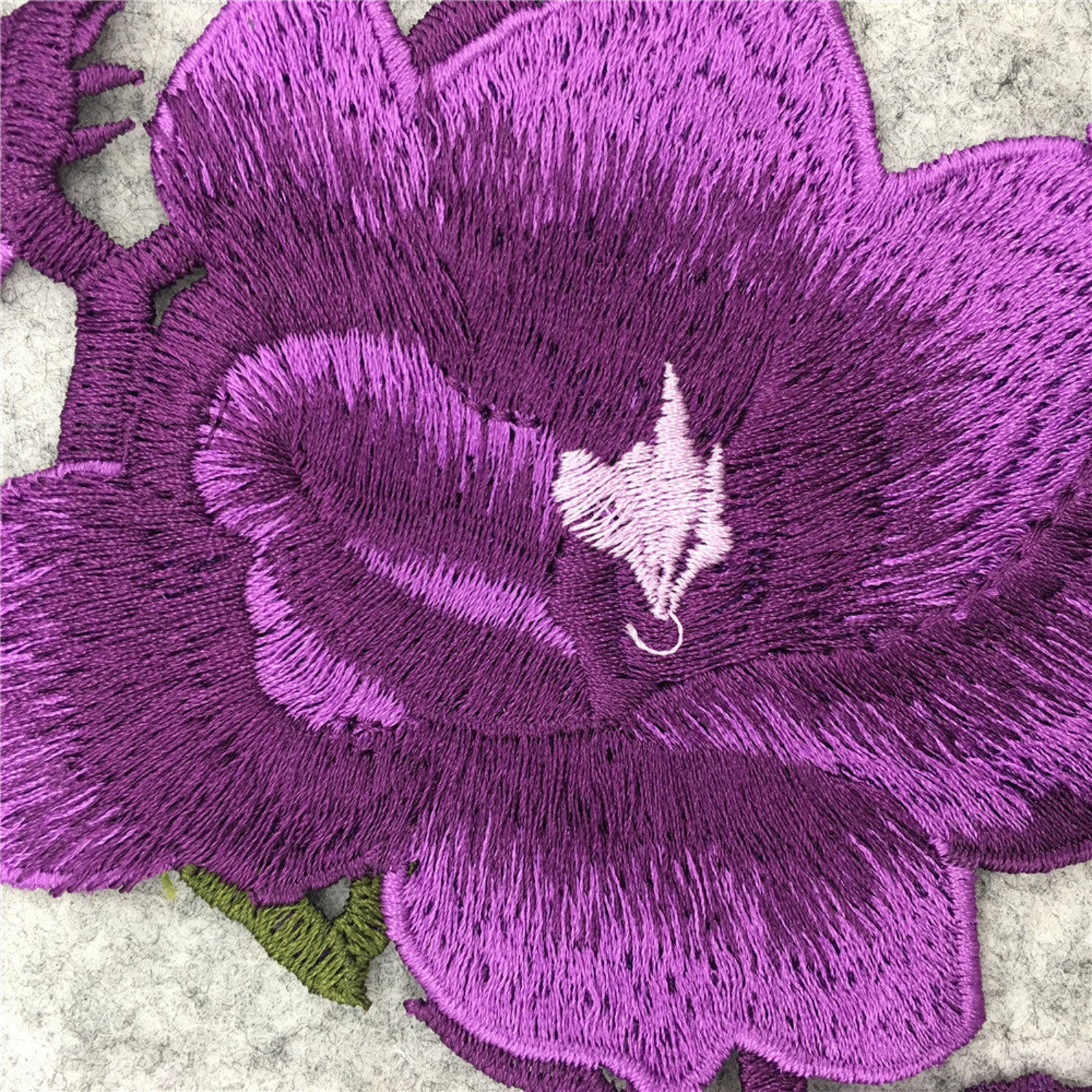 Large Lilac Embroidery Lace Applique Heavily Blooming Flower Etsy