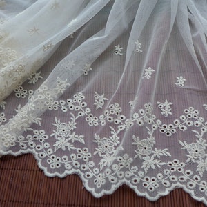 Bordure florale brodée en coton rétro, bordure en dentelle à oeillets beige clair. Matériel de couture pour travaux manuels, bordure en dentelle pour décoration d'intérieur, par 1 mètre, 16,14 po. de largeur