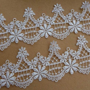 Off white Hollow out Lace, Delicate Venise Lace Trim, Wedding Veils Lace edge, Jewelry or Costume design, by 1 yard