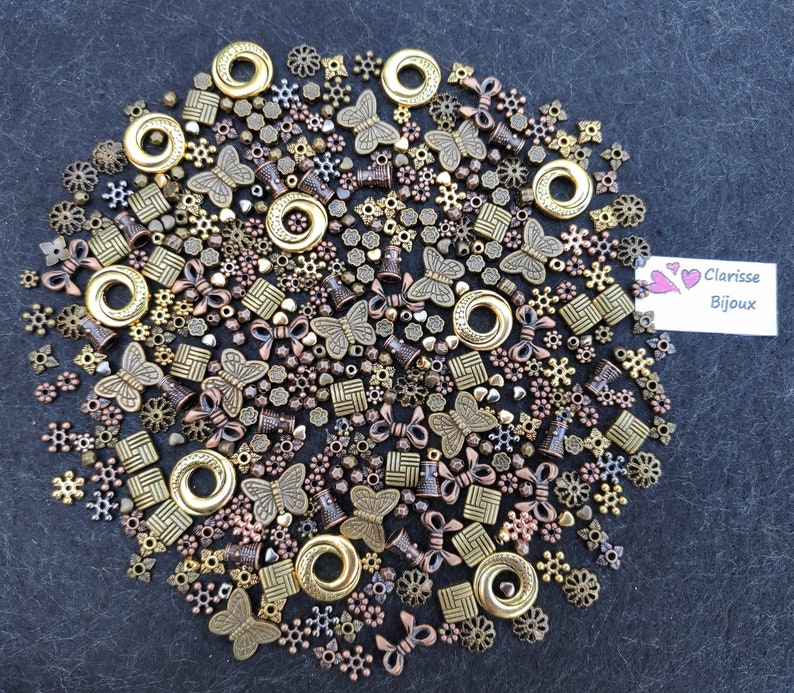 Lot de perles en argent tibétain, perles mixtes en métal bronze, cuivre et doré. Lot différents modèles et tailles variés image 1