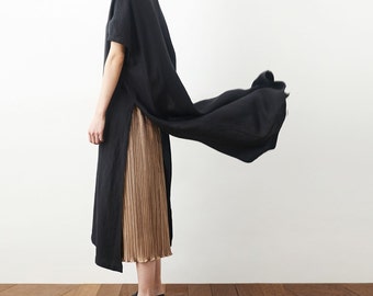 23407---Women's Loose Heavy Weight Washed Linen V-neck Kaftan / Tunic Dress in Black Color, One Size Fits All, Made by OOZZ
