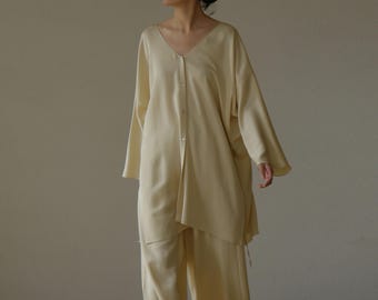 23106---Summer Relaxed One-Piece Mulberry Silk Crepe V-neck Button Down Tunic Shirt,  Silk Sun-Protection Blouse