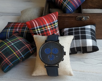Cojín para reloj de lino hecho a mano: Cojín para caja de reloj con estampado de tartán y cuadros