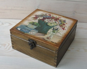 Wooden tea box. Tea chest