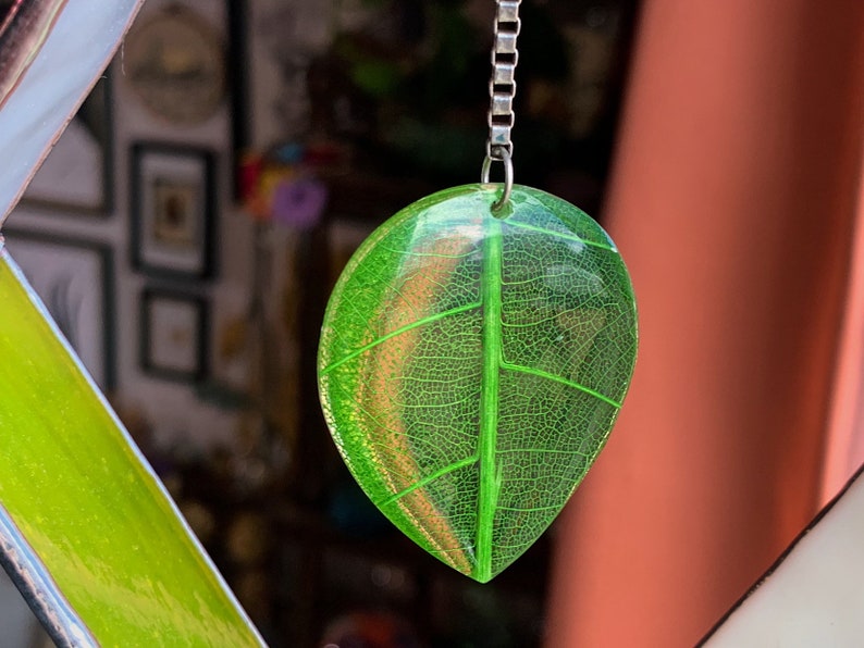 leaf suncatcher glass art Geometric