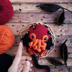 Amigurumi Baby Cthulhu crochet pattern. DIY Sea Monster crochet toy. Creepy and cute. Languages: English, German, French, Spanish image 4