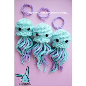 Amigurumi Jellyfish crochet pattern. No sew. Languages: English, German, French, Norwegian, Danish, Dutch, Spanish, Swedish, Portuguese. image 5