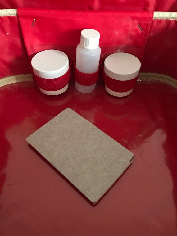 Vintage Cream Vanity Case with red interior  - Ke… - image 2