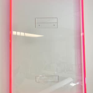 Póster *FRONTAL ABIERTO* Marco acrílico Caja de sombras de colores neón *Tamaños PERSONALIZADOS* Rosa, azul, naranja, verde *¡Agrega tu propio arte!