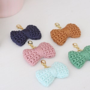 Planner Charm / TN Travelers Notebook Crochet Bow Charm