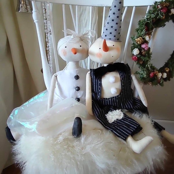 Grande poupée de bonhomme de neige en peluche décoration de Noël décoration de porte faite à la main Shabby Chic blanc noir Bonhommes de neige suspendus Français décor provincial