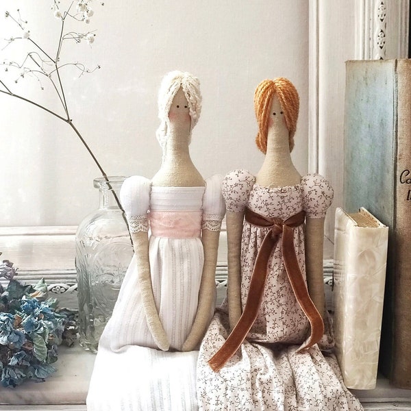 Poupées Tilda OOAK, poupée d'art textile fait main, poupée Austen, décor Régence, fierté et préjugés, poupée en tissu blond, cadeau Jane Austen, poupée en tissu
