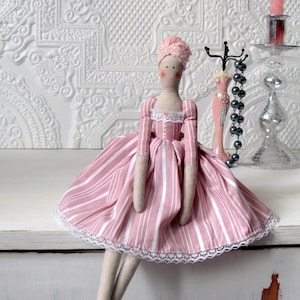 Tilda doll Textile Maria Antoinette doll Pink Fabric doll Shabby chic decor French doll in pink Cloth doll in French country decor