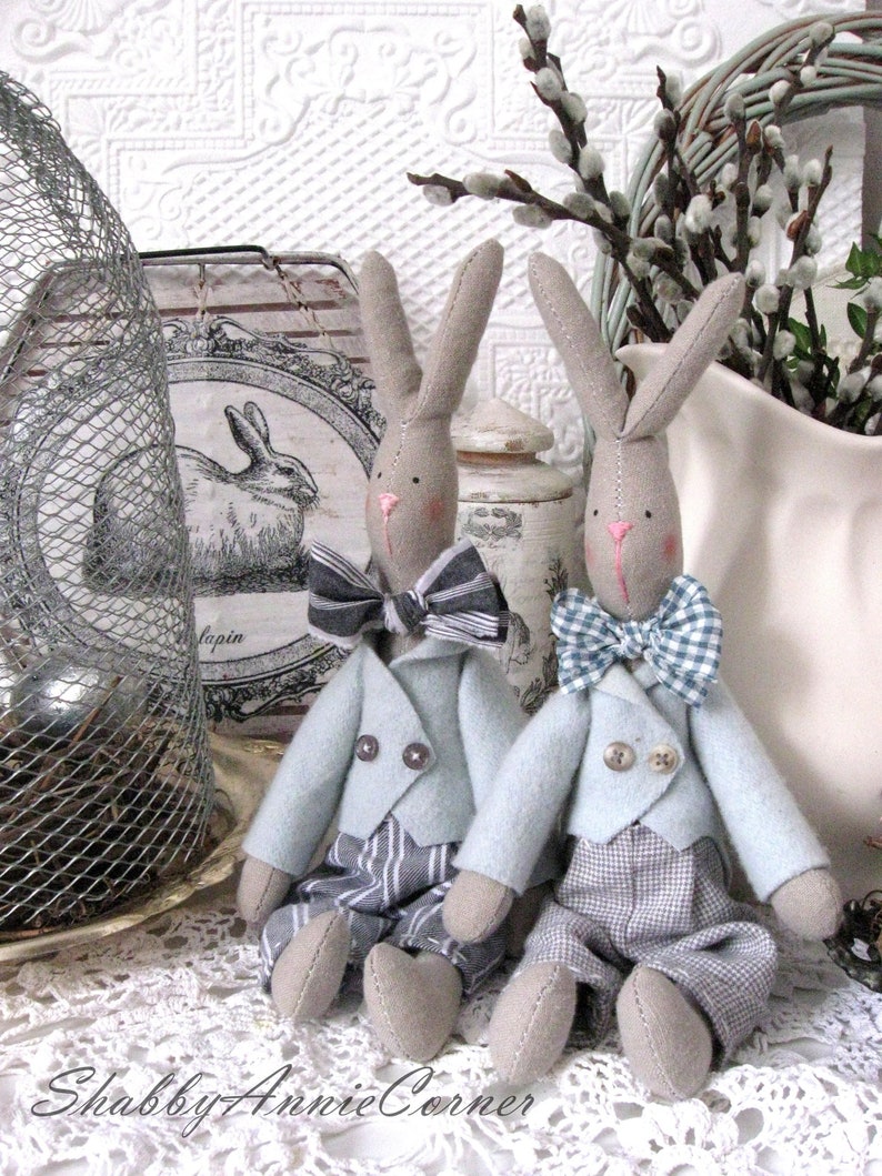 Kleiner Häschen im weißen Kleid Handgemachter Textilhase Kaninchen Tilda Häschen Vintage-Stil Kinderzimmer Shabby Chic Häschen weiches Häschen Geschenk für Mädchen Bild 6