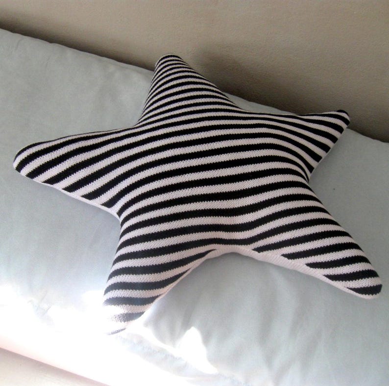 Coastal pillow Star shaped pillow Beach themed home decor Nautical pillow Beach house Floor pillow Handmade Blue throw pillow Beach nursery striped star pillow