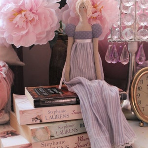 Tilda doll Jane Austen doll Handmade Textile Regency decor doll Pastel decor English cottage Pride and prejudice Fabric doll Austen gifts image 8