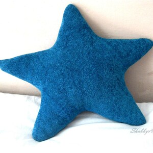 Coastal pillow Star shaped pillow Beach themed home decor Nautical pillow Beach house Floor pillow Handmade Blue throw pillow Beach nursery blue star pillow