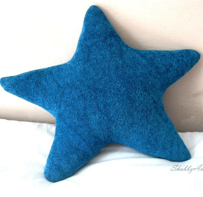 Coastal pillow Star shaped pillow Beach themed home decor Nautical pillow Beach house Floor pillow Handmade Blue throw pillow Beach nursery blue star pillow