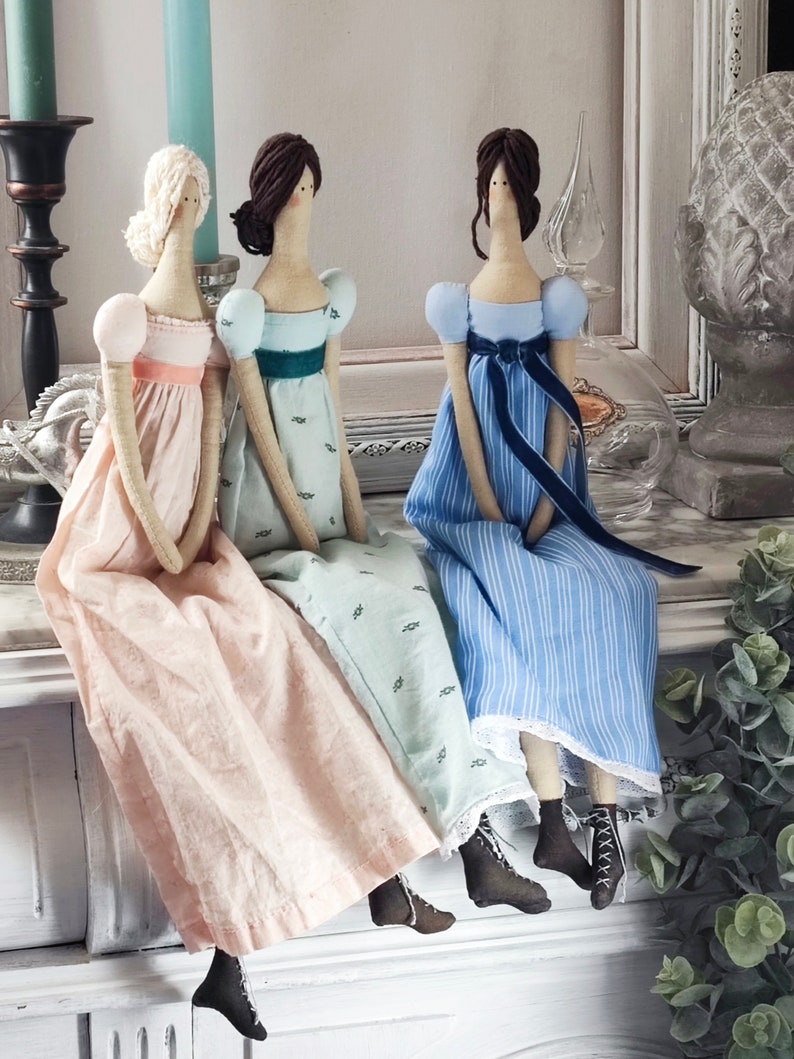 Jane Austen bambola Tilda bambole bambola di stoffa OOAK bambola tessile fatta a mano arredamento Regency cottage inglese orgoglio e pregiudizio bambola di stoffa Austen regalo immagine 10